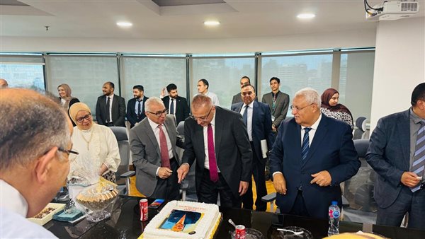 في يوم الوفاء .. البنك الزراعي المصري يكرم هشام نجم بعد انتهاء فترة عمله محققا نجاحات كبيرة 