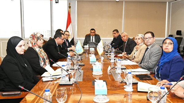 وزير الإسكان يتابع موقف الاستراتيجية الوطنية للعمران والبناء الأخضر والمستدام