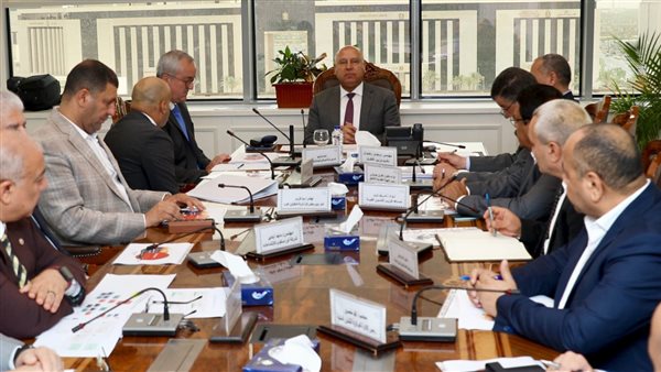 وزير النقل يلتقي نائب رئيس شركة الستوم الفرنسية لمتابعة خارطة طريق الخط السادس للمترو