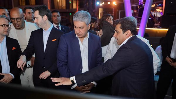وزير السياحة يشهد افتتاح 