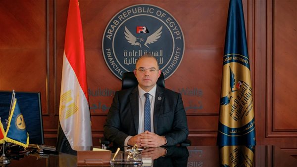 رئيس الرقابة المالية يوجّه بصرف ١٠٠ ألف جنيه لكل متوفى بحادث الطريق الاقليمي