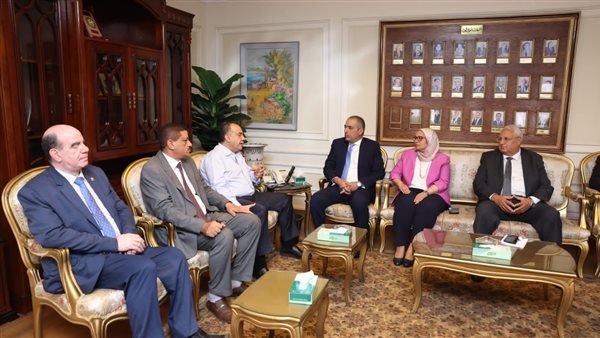 رئيس البنك الزراعي يلتقي محافظ أسيوط لبحث تعزيز التعاون ودعم التنمية الزراعية بالمحافظة