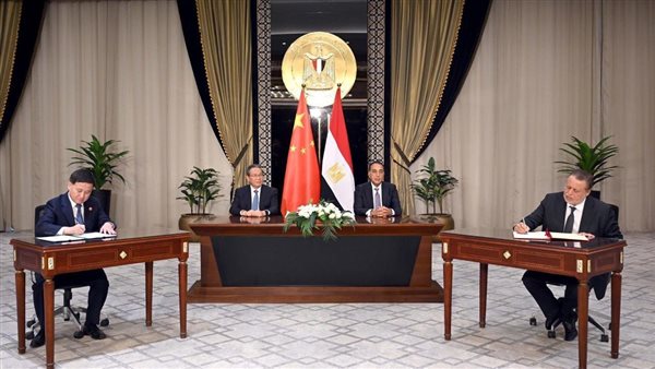 محافظ البنك المركزي يوقع مذكرة تفاهم مع نظيره الصيني لتعزيز التعاون المشترك بين الجانبين