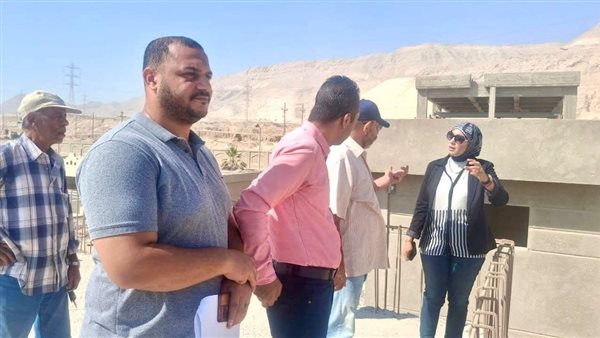 وزير الإسكان: دفع العمل بمشروعات البنية الأساسية وتطوير المرافق بمدينة السويس الجديدة