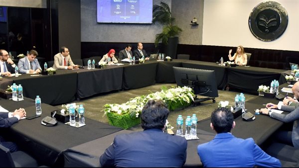 تعاون بين الحكومة والقطاع الخاص لصياغة رؤية إصلاحية تجمع بين المعايير الدولية والأولويات الوطنية