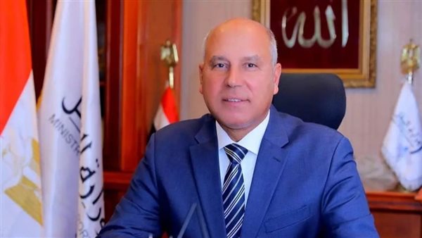  وزير الصناعة والنقل يعلن إطلاق برنامج تدريبي مجاني لتدريب وتأهيل سائقى الأتوبيسات والنقل الثقيل 