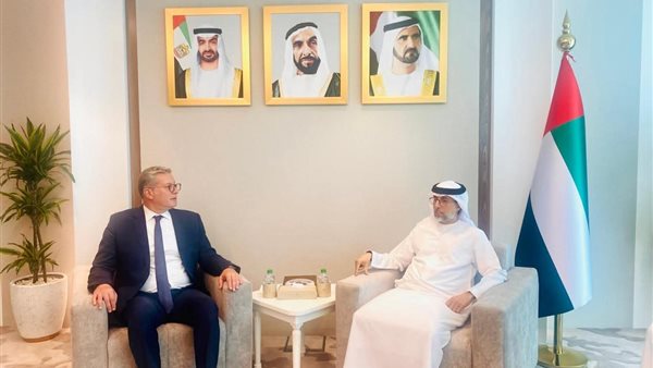 وزير البترول يعقد اجتماعًا مع وزير الطاقة والبنية التحتية الإماراتي بإمارة أبوظبي