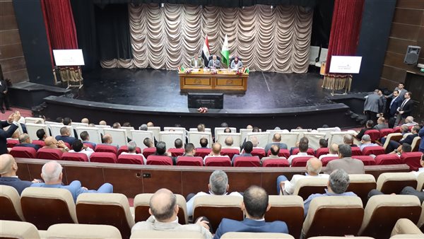 وزير الصناعة يبحث مع محافظ الجيزة ومستثمري المنطقة المشكلات والتحديات وسبل حلها