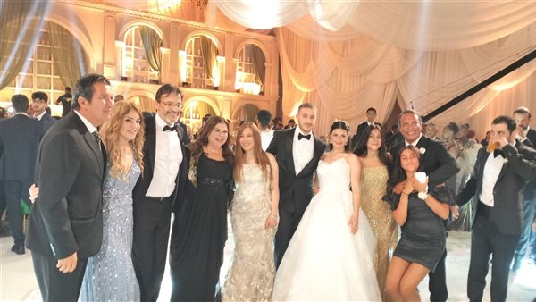 بحضور الفنان الشعبي حكيم..ايمن جمجوم يحتفل بحفل زفاف ابنته نور وسط كوكبه من نجوم الفن والرياضة