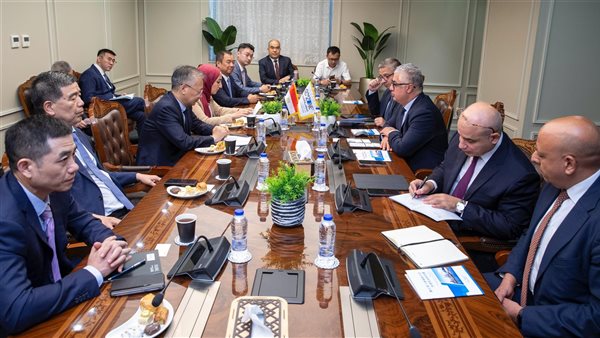 اقتصادية قناة السويس تستقبل وفد اتحاد الصناعة والتجارة ZFIC بمقاطعة شيجيانج- Zhejiang الصينية