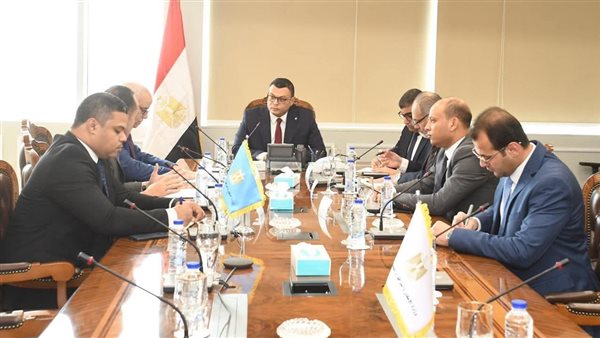 وزير الإسكان يلتقى ممثل شركة استادات للاستثمار الرياضي لمناقشة مجالات التعاون المشترك