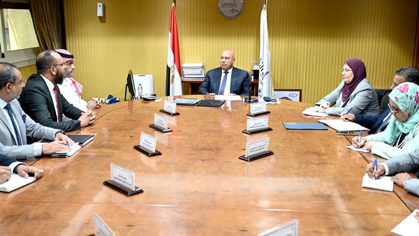 وزير الصناعة يبحث مع كنان القابضة السعودية إقامة مجمع صناعي متكامل باستثمارات 2 مليار جنيه