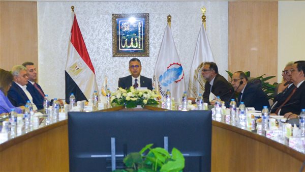 وزيرالتموين يترأس اجتماع الجمعية العامة للشركة القابضة للصناعات الغذائية