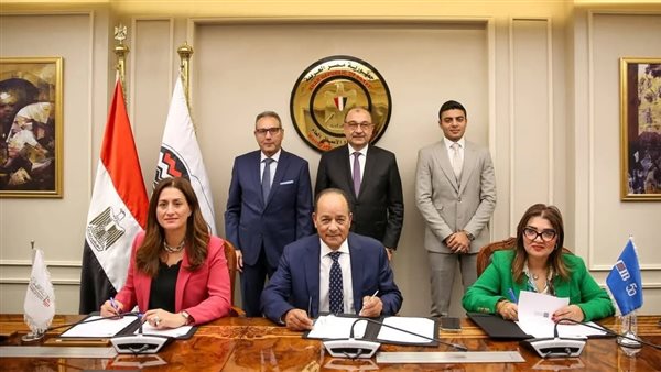 البنك الأهلي المصري وCIB يوقعان تمويلًا مشتركًا لمشروع 