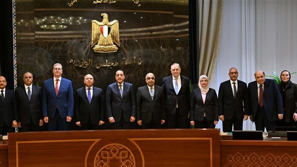 رئيس الوزراء يشهد توقيع اتفاقية تسوية بين جهات حكومية وشركة جنوب الوادي للأسمنت