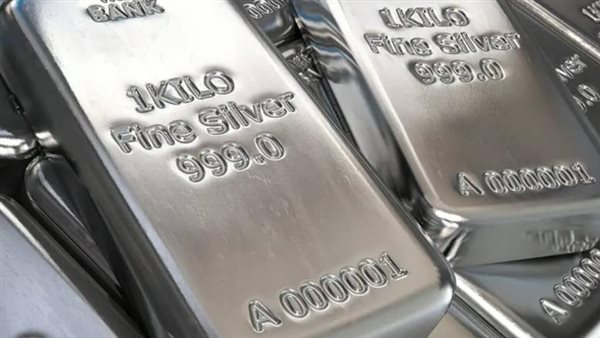 مركز «الملاذ الآمن»: 110 % مكاسب الفضة منذ بداية العام والأوقية تسجّل أعلى مستوى في تاريخها 