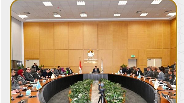 وزير الإسكان يترأس اجتماعًا موسعًا لمتابعة موقف تقنين الأوضاع بالأراضي المضافة لعدد من المدن