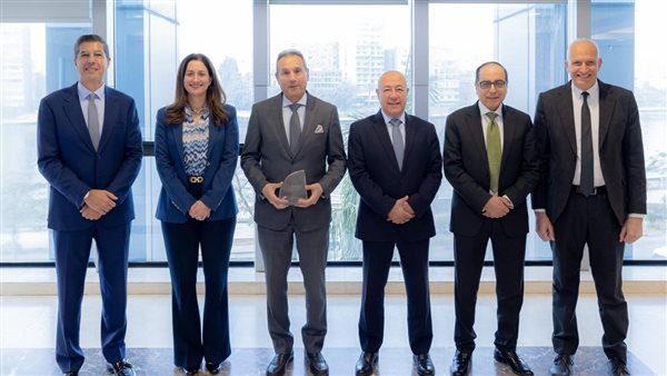 البنك الأهلي المصري يتوج بجائزة «أفضل صفقة مصرفية مستدامة في مصر 2025» من Euromoney العالمية