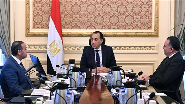 رئيس الوزراء يجتمع برئيسي هيئة الرقابة المالية والبورصة المصرية